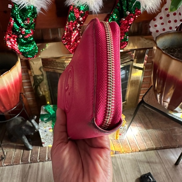 Authentic GUCCI Sukey Wallets leather - Picture 2 of 6